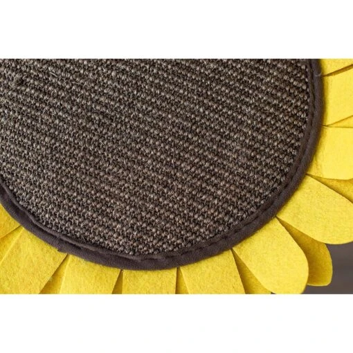 Catry Sunflower 23.2-in Sisal Cat Scratching Post With Toy -Cat Supply Store 244332 PT6. AC SS1800 V1595019734